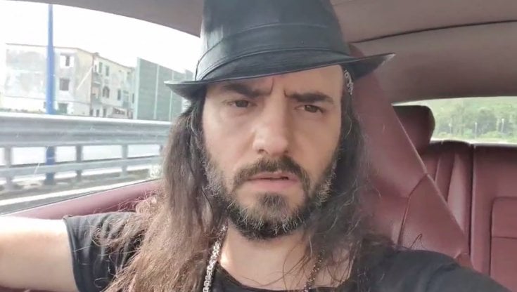 Napoli non si piega - Intervista a Ugo Fuoco