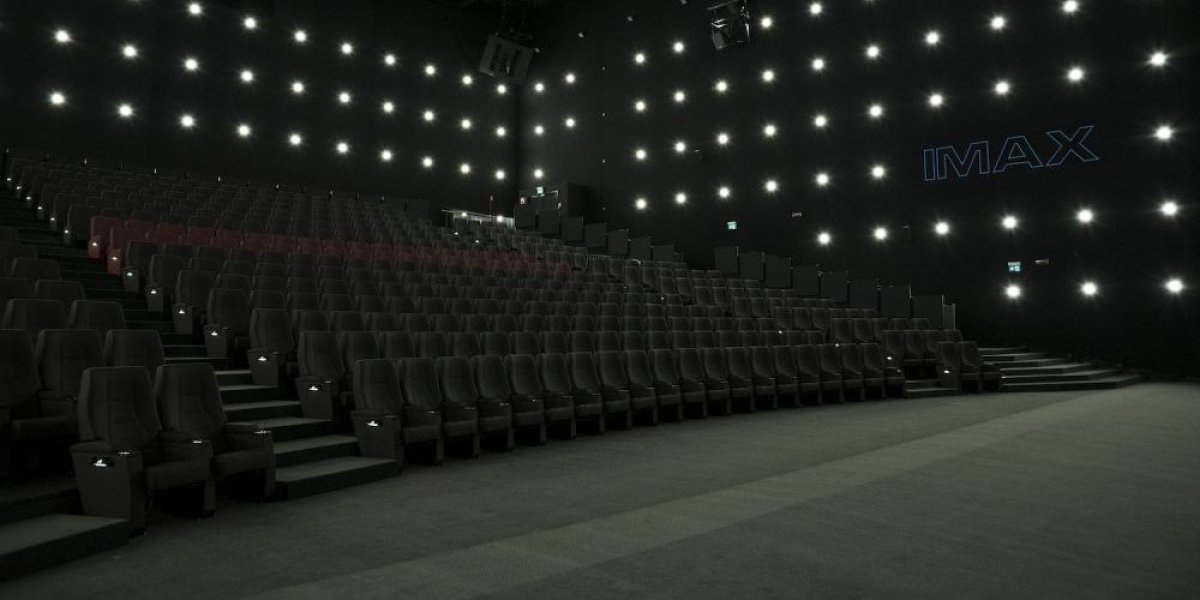 La distruzione creativa colpisce ancora: 500 cinema chiusi
