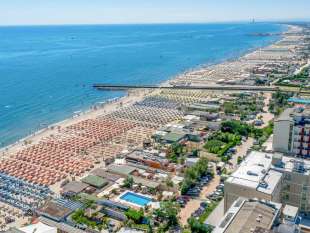 Grazie Mario: 300 alberghi in vendita sulla Riviera