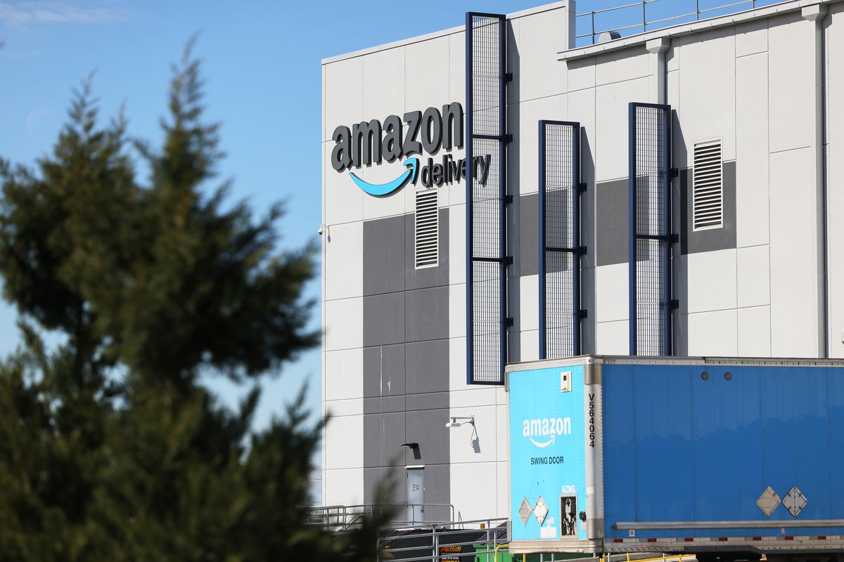 Magazzini Amazon di Staten Island, New York