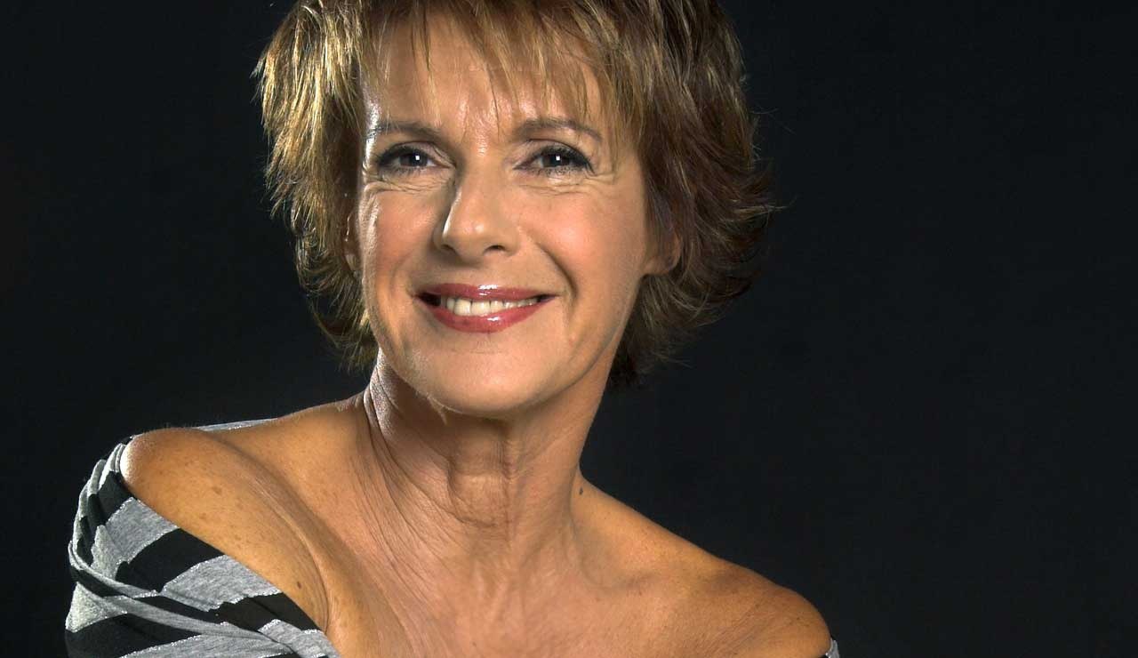 Malore improvviso sul palco per l'attrice Lella Costa, spettacolo interrotto