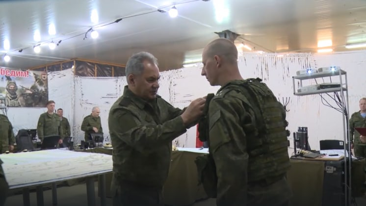 RUSSIA: TEMPRANDO UNA GRANDE NAZIONE