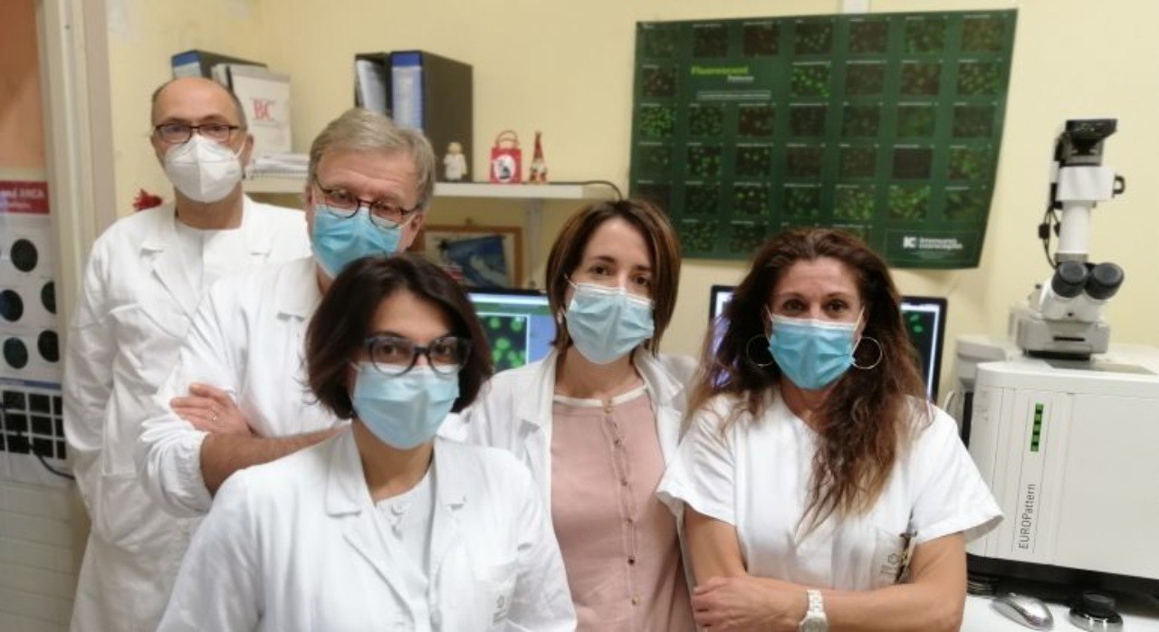 Studio dell'Ospedale Alessandria comparsi autoanticorpi dopo il vaccino nel 40% dei casi