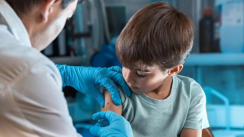 Vaccini anti-Covid ai bambini, studio ISS rivela proteggono molto meno del previsto