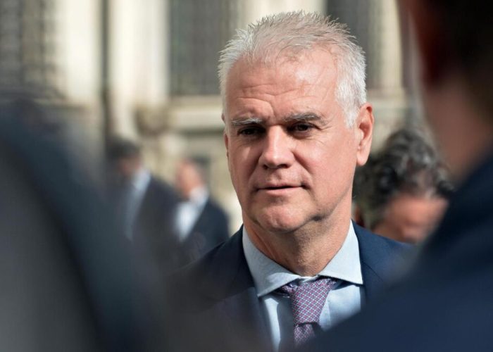 Il Ministro della PA Zangrillo: "Addio al posto fisso, arriva il lavoro figo"