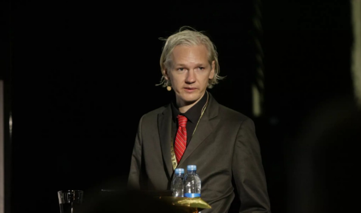 julian_assange_2008