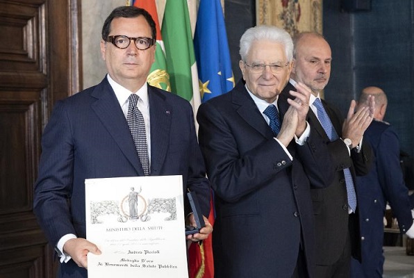 Servitori o Servi?