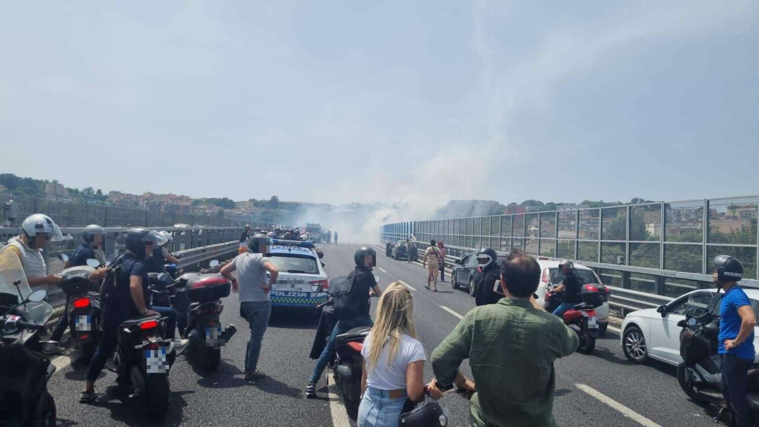 auto esplosa