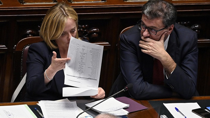 Perché ratificare il MES è un suicidio. E' crisi di governo?