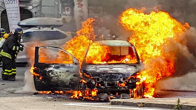 Vogliamo l’auto elettrica