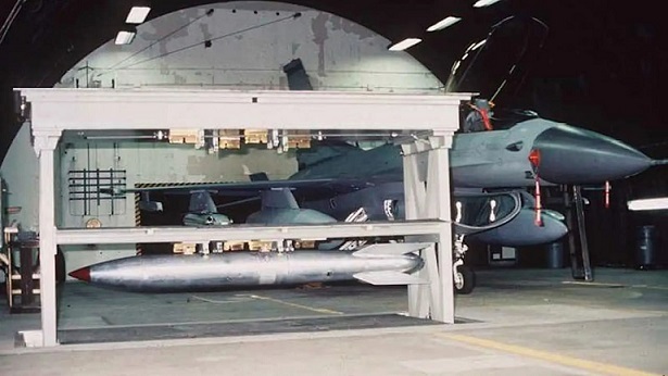 LA POLONIA VUOLE ADERIRE AL PROGRAMMA DI CONDIVISIONE DELLE ARMI NUCLEARI DELLA NATO