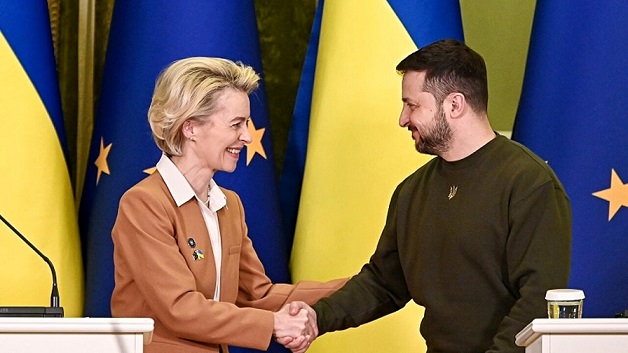 Stato di guerra, l'Ucraina cancella le elezioni. E se accadesse anche da noi?