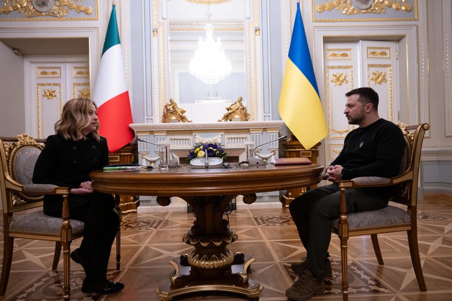 Meloni impegna gli italiani per la guerra