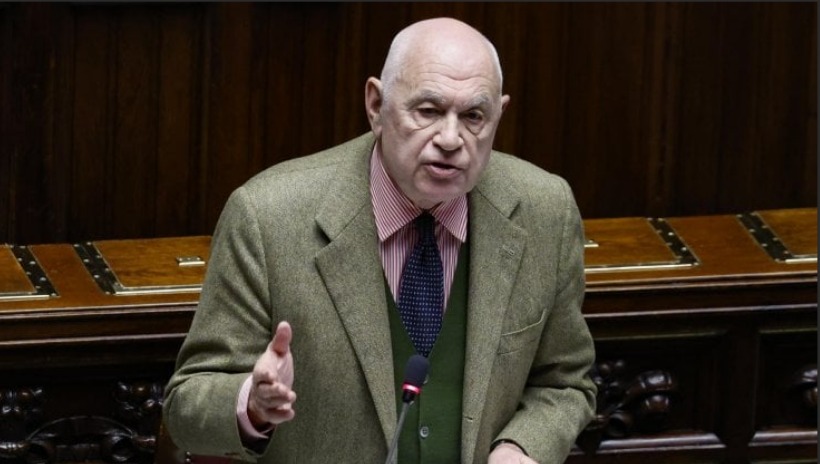 Nordio: "due italiani su tre non si fidano dei magistrati" - e dei politici invece?