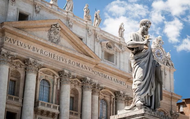 Vaticano: «La maternità surrogata sia proibita a livello universale. Teoria del gender pericolosissima»