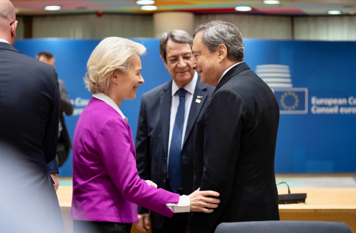 Elezioni del parlamento europeo: una costosa buffonata