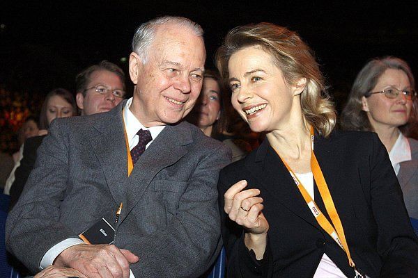 IL PADRE DI URSULA VON DER LEYEN HA GRAZIATO UN ASSASSINO NAZISTA