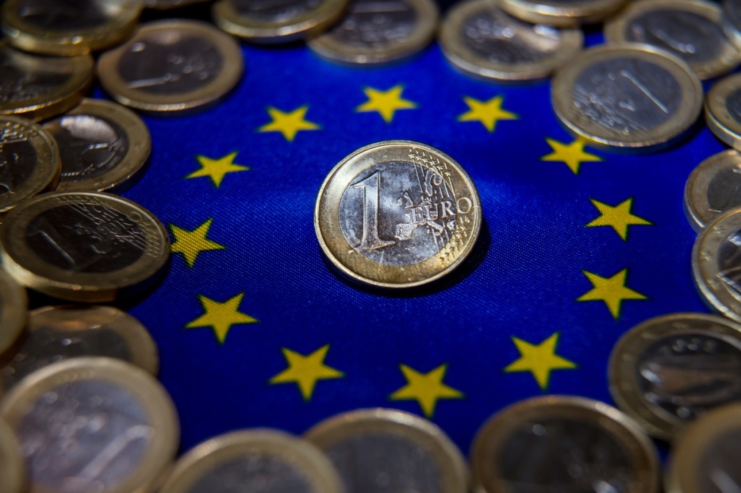 L'economista Grazzini: "Lo Stato si riappropri della sovranità monetaria, deve emettere moneta pubblica"
