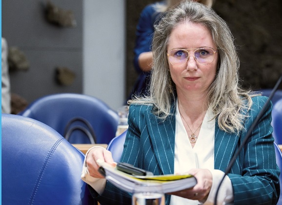 Il Ministro olandese Agema conferma: NCTV e NATO decidono la politica sanitaria