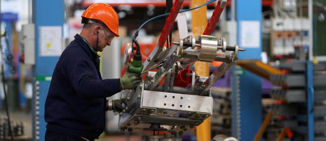Da imprenditore vi dico: lavoratori e piccole medie aziende, siamo tutti schiavi dei veri padroni