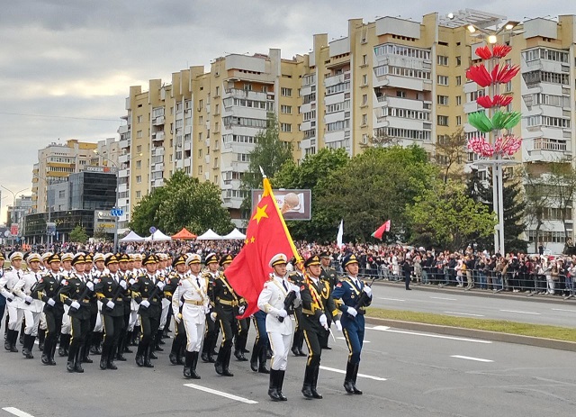 Reportage dal 9 maggio di Minsk: "La Festa di tutti"