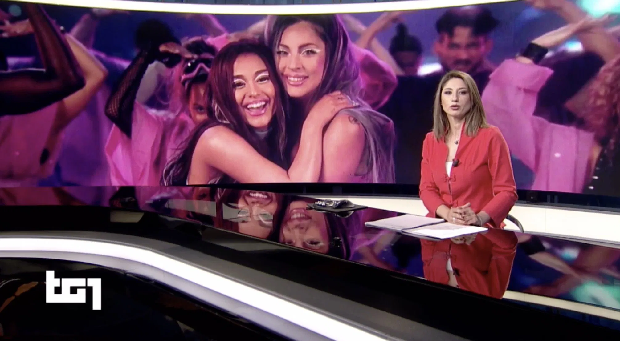 La disgustosa sudditanza del telegiornale di RAI 1 per la pseudo-cultura anglo-americana