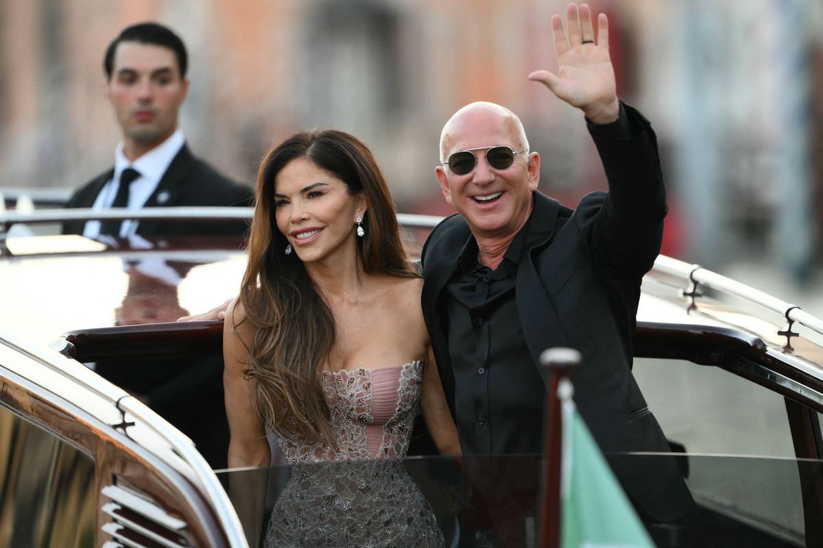 La tirannia dei ricchi: il matrimonio di Bezos a Venezia