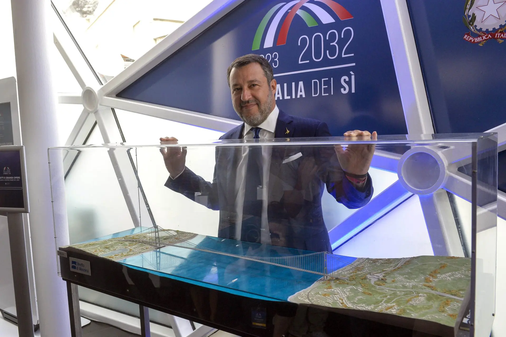 PONTE SULLO STRETTO: L’ARTE DELL’INUTILE. DIECI CONTRADDIZIONI CHE SMASCHERANO UN’OPERA-NARRAZIONE