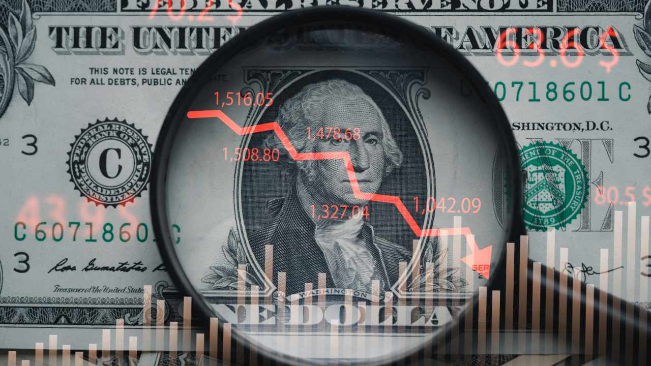 LA TENDENZA AL DECLINO DEL DOLLARO E L’ASCESA DELL’ORO