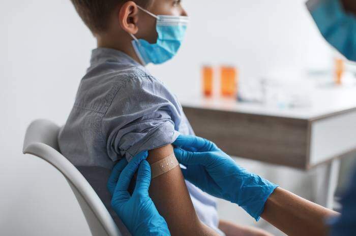 USA, il CDC ammette finalmente che 25 bambini sono morti a causa dei vaccini COVID, ma decide di dare la “SCELTA” di somministrarli