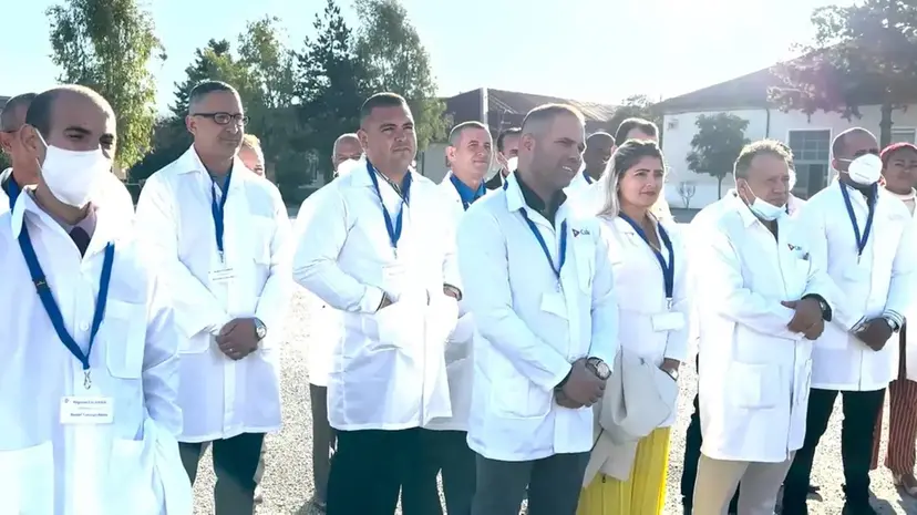 La disastrata sanità calabrese affidata ai medici cubani, che ora se ne vanno: l'emblema di un collasso nazionale