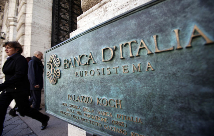 L’oro degli italiani e l’auto rapina