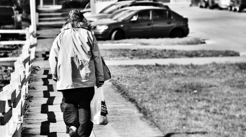 Tre donne e niente casa