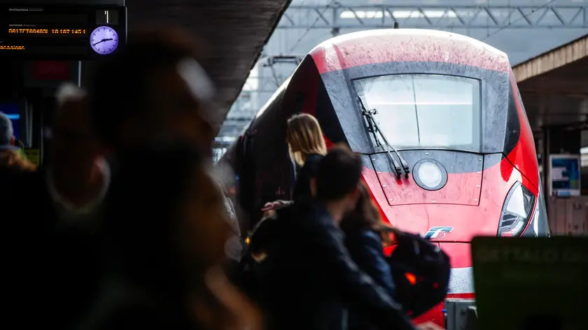 La fine delle infrastrutture pubbliche: il caso della Rete Ferroviaria Italiana