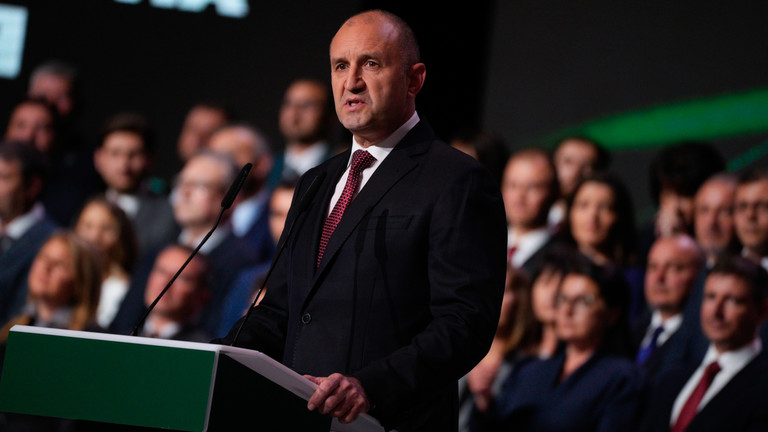In Bulgaria vince Rumen Radev, la Ue in allarme. E' già arrivato un nuovo Orban?