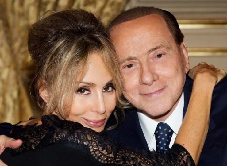 PAPI BERLUSCONI E LA MAFIA: TUTTO CIÒ CHE MADAME BOTOX NON DICE