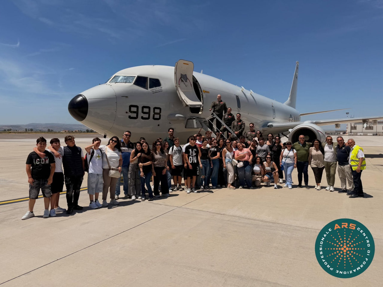 Visite scolastiche alla base aeronavale di Sigonella: avanti con l’educazione militare